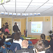 Xavier présente les micro-projets de Beauvais